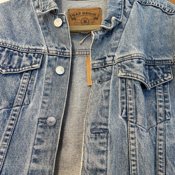 GAP denim jacket - Picture 3 of 4